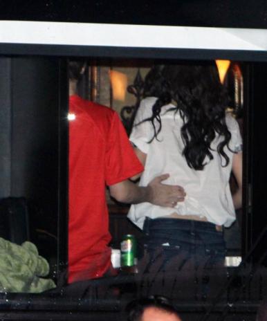 justin bieber tour bus pictures. Justin Bieber and Selena Gomez